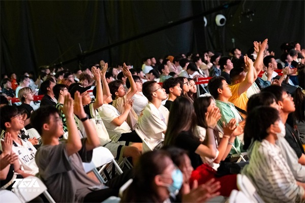 為逐夢人喝彩！深圳DYG戰(zhàn)隊榮獲2023年使命召喚手游夏季邀請賽冠軍！