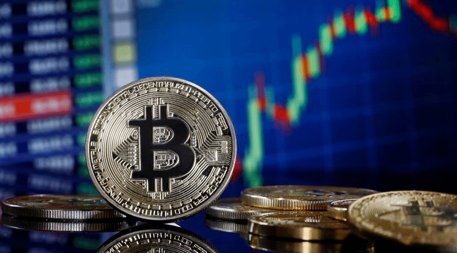 比特幣價格大幅下跌,引發(fā)加密貨幣市場劇烈調(diào)整